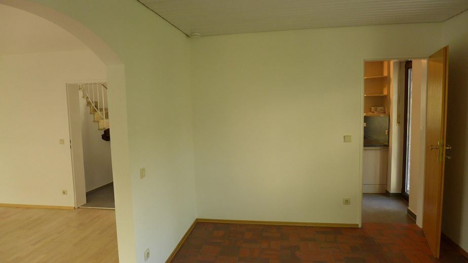 Ihr Rückzugsort in Ottobrunn:  Familien-DHH mit viel Platz und  sonnigem Garten & Top-Lage – Esszimmer EG