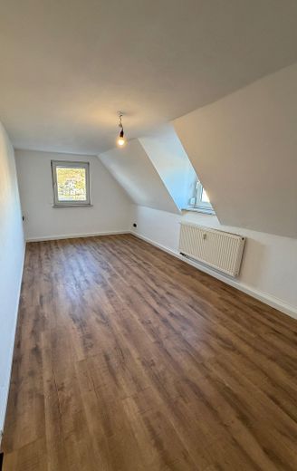 Reserviert! Vermietete Dachgeschosswohnung zur Kapitalanlage, Mietrendite 5,7 % – Foto 6