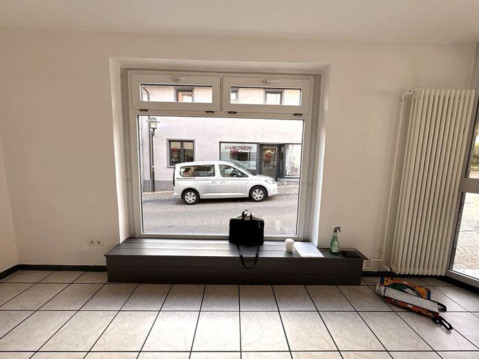 75m² Gewerbefläche + Garage + Keller | Zentral Bad Dürkheim | 900 kalt – 10_schaufenster
