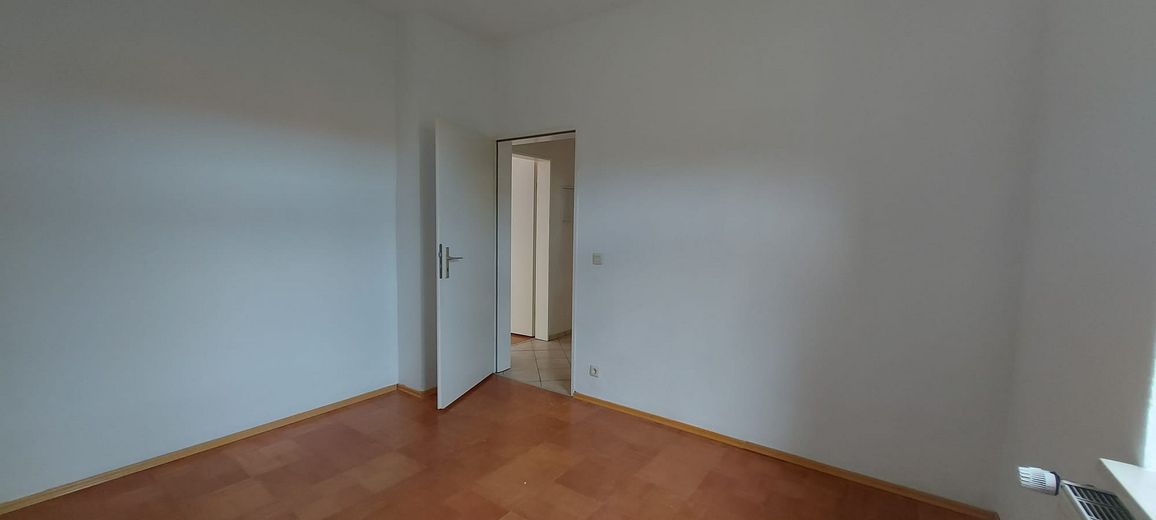 Helle 3-Zimmer-Wohnung -> ruhig und doch zentral gelegen – Schlafzimmer