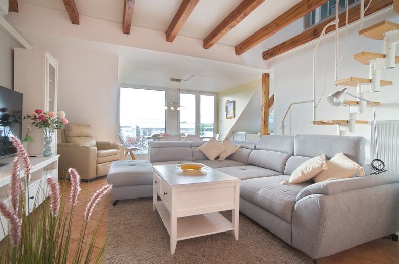 Viel Wohnkomfort: Renovierte Wohnung mit Balkonterrasse und gehobener Komplettausstattung in ruhiger, guter Wohnlage – 5ce99c7630bec16e9c52d8956448c4e424886cc5.jpg