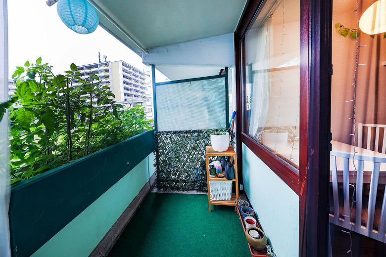 Commission-free 2-room apartment with balcony & garage in Konstanz – Balkon