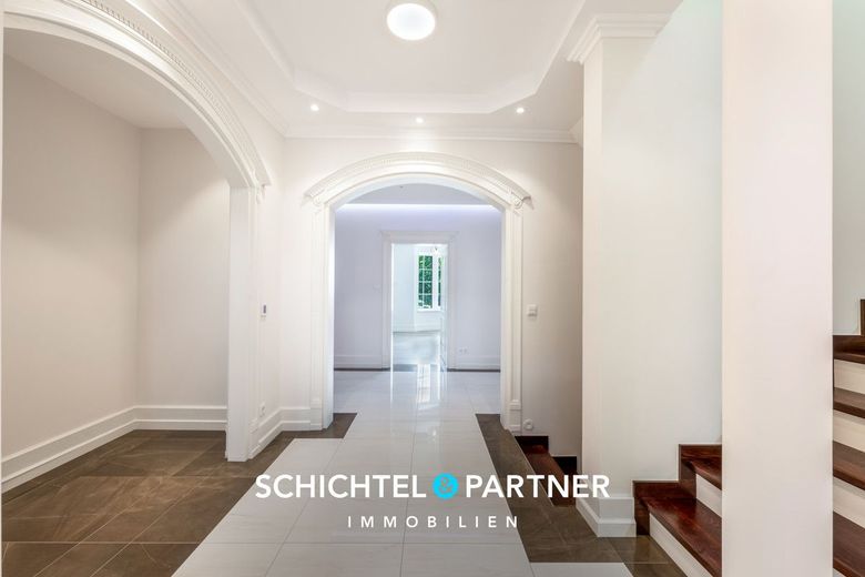 Baden | Herausragende Luxusvilla am Weserhang mit Wellness-Landschaft – S&amp;P | Eingangsbereich
