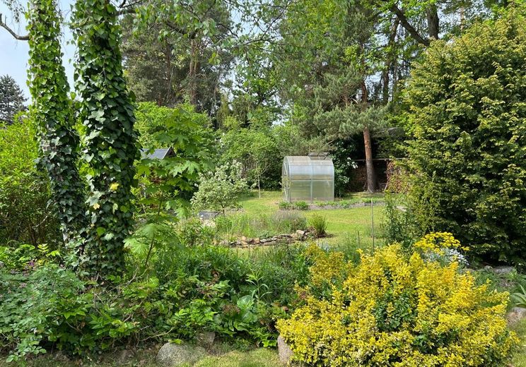 Vivre au centre sans stress de rénovation : maison individuelle compacte, grand jardin, garage XXL – Garten