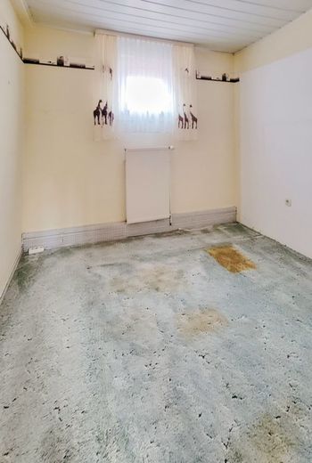 Rarität! Familienhaus in Mz-Finthen! Viel Charme &amp; Platz für eigene Ideen! Innenhof, Anbau,Scheune.. – Zimmer 4. OG