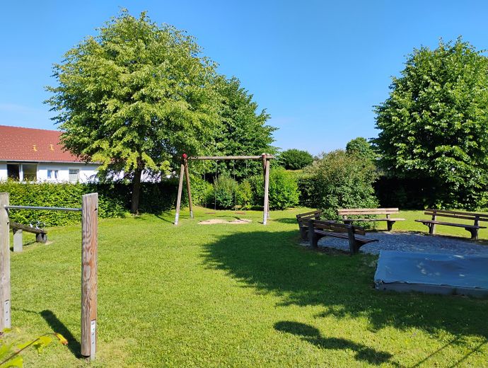 Wohlfühloase mit Panoramablick auf 111qm – Spielplatz