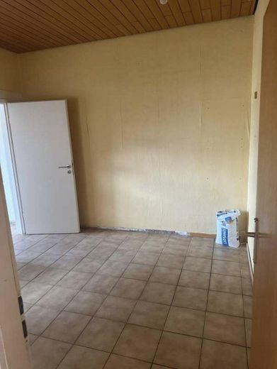 Apartamento de 4 habitaciones con balcón en Neuwied – Foto 4