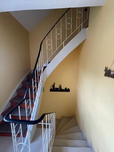 Appartment in Vollausstattung zur Bundespolizei fußläufig – Treppenhaus