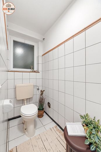 Bifamiliare subito disponibile nella zona più rinomata di Eningen unter Achalm – Foto 11