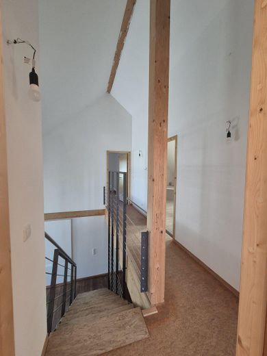 Ökologisches Holzhaus im Hegau: Ein einzigartiger Rückzugsort für Ihre Familie! – Offener Flur im Obergeschoss