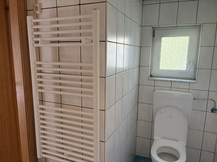 Wohnung ideal für Pendler – Bad Bild 1