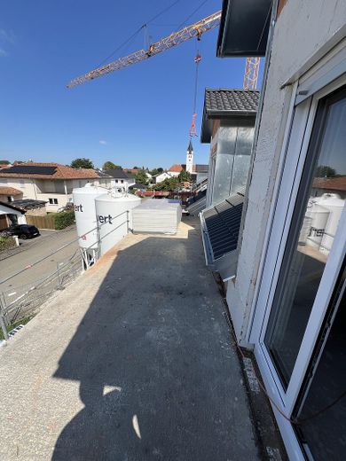 Erstbezug! Großzügige 3-Zimmer Neubau QNG Wohnungen in Langenmosen bei Schrobenhausen! – DG Balkon