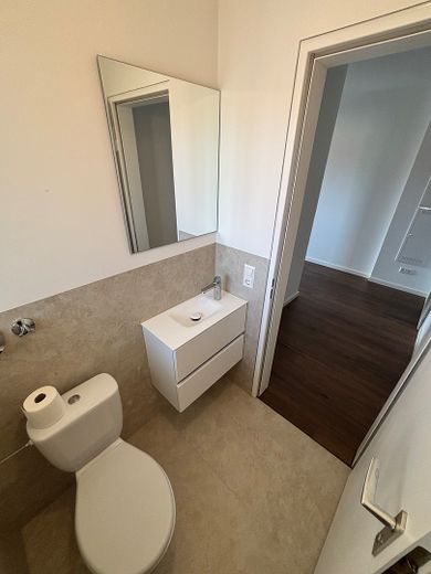 Sanierte ruhige Wohnung im Herzen von Korntal mit Garage, Balkonkraftwerk, Wallbox, 2 Sonnenbalkone – WC