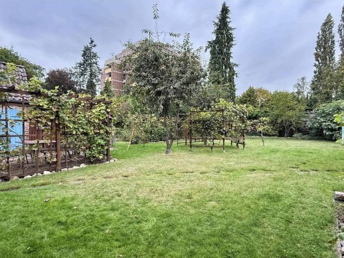 Zweifamilienhaus mit großem Grundstück in Celle-Neuenhäusen – Foto 1