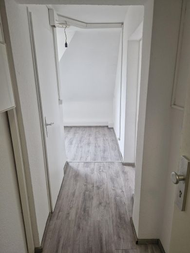 Dachgeschosswohnung in Hochfeld – Flur