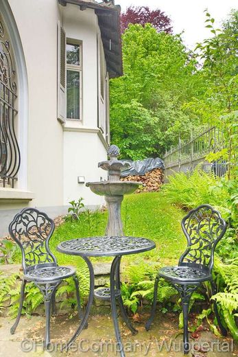 Fascino squisito di un edificio storico! Elegante appartamento nel quartiere Briller con DSL e posto a sedere in giardino – 55ac13f26717c72f71da7cc0a23894ed17b0e272.jpg