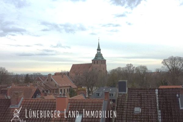 2-room apartment with underground parking space in a central location in Lüneburg