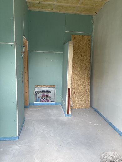 Neubau - hochwertige DHH mit Garten und Garage – Bad