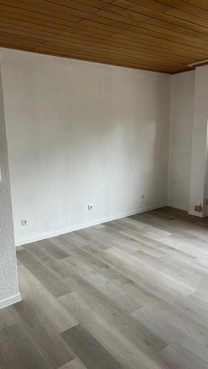 Appartement 2 pièces récemment rénové au rez-de-chaussée avec jardin d’hiver à Mannheim-Gartenstadt – Photo 7