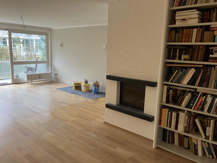 Wohnzimmer Richtung Balkon