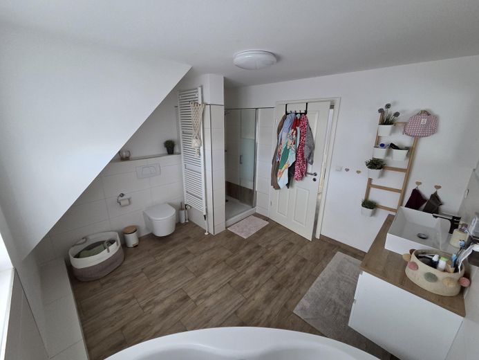Neuwertige Moderne Energetische DHH Nähe Klinikum – Foto 17