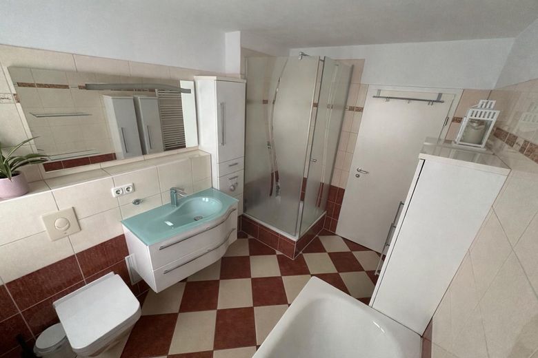 Reihenmittelhaus mit 181qm Wohn-Nutzfläche – Foto 5