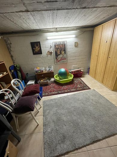 Dużo miejsca dla rodziny – w pełni podpiwniczony dom szeregowy o powierzchni mieszkalnej 146 m² – Keller