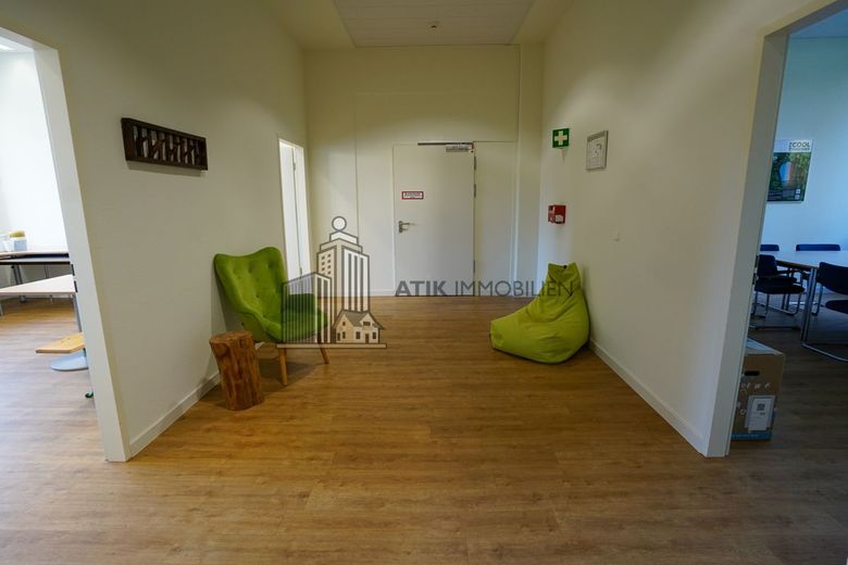ATIK: Moderne Büroflächen in Bürogemeinschaft im High-Tech-Park in Mannheim – Flur