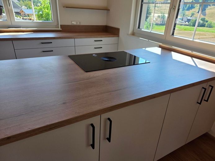 Erstbezug: 101m² Neubau mit Einbauküche, Haustiere willkommen, Balkon, 2 Stellplätze – Foto 2