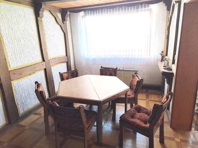 GROSSZÜGIGES HAUS + TOLLE MATERIALIEN! ++ IDEAL FÜR PFERDEHALTUNG ODER ÄHNLICHES! ++ – ESSBEREICH