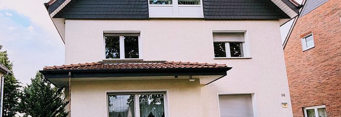 Drei freie Wohnungen, großer Garten – Mehrgenerationenwohnen in Werne – Hausansicht – Jahnstraße 14