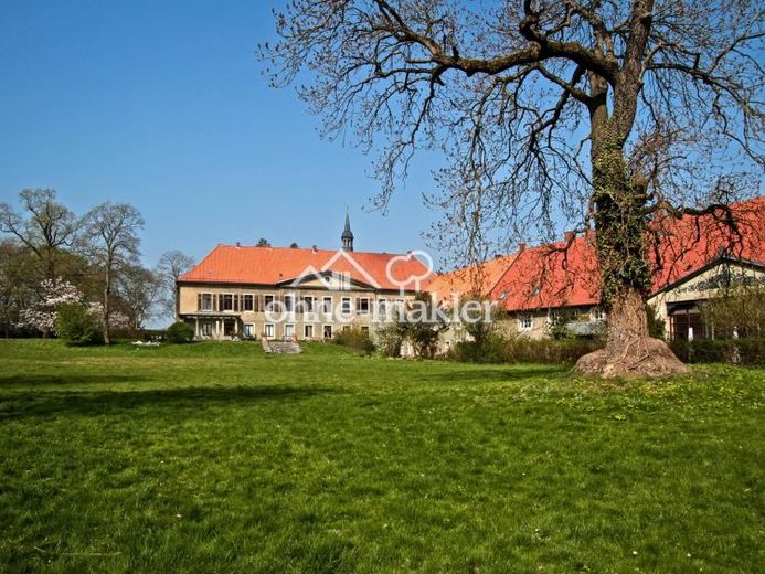 Modern, individuell und mit einem großartigen Blick in den Gutspark auf dem Rittergut Lucklum – Foto 1