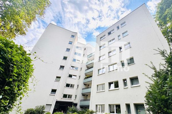 Gruntownie wyremontowane mieszkanie 4-pokojowe na parterze z balkonem w doskonałej lokalizacji mieszkaniowej
