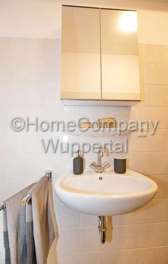 شقة بأسلوب البوهو مع أثاث جديد وإمكانية الوصول إلى DSL في Südstadt، بالقرب من الجامعة – bbabb6150c88d45e526ef088760f46078b9a748a.jpg