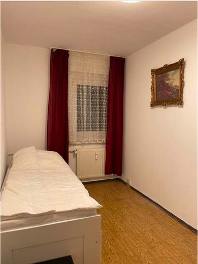 z.B. Kinderzimmer mit Möbel