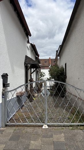 Freistehendes EFH - Hattersheim am Main – Foto 2