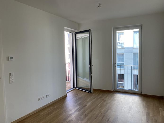 Schlafzimmer / Bedroom
