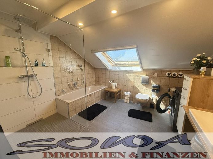 Charmante Dachgeschosswohnung mit Balkon, Garten &amp; Garage in Königsmoos - Ein Objekt von Ihrem Immobilienpartner SOWA Immobilien und Finanzen – Bild 12