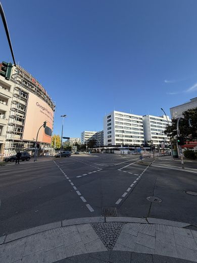 Balıksırtı parke zeminli, Berlin-Wilmersdorf’ta süreli kiralık, mobilyalı 3 odalı eski bina dairesi, 80m2 – Umgebung