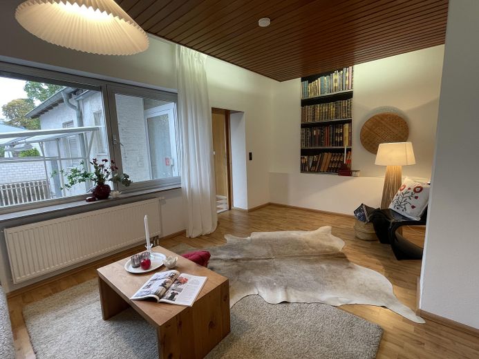 Il vostro angolo di Rheindürkheim – con cortile, carport e riscaldamento nuovo – Wohnzimmer Ansicht 4
