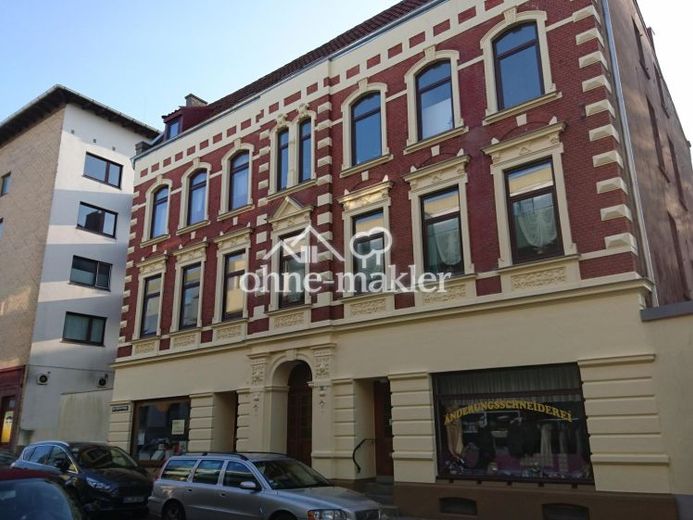 Schöne 3-Zimmer-Wohnung in zentraler Lage zu vermieten – Foto 1