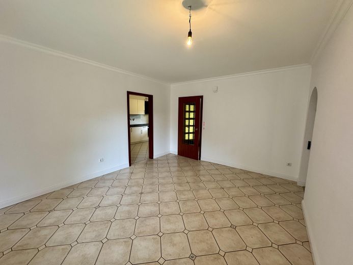 Heller 5-Zimmer-Bungalow mit Kamin, großem Garten & Doppelgarage | Stadtgrenze Hamburg – Essdiele