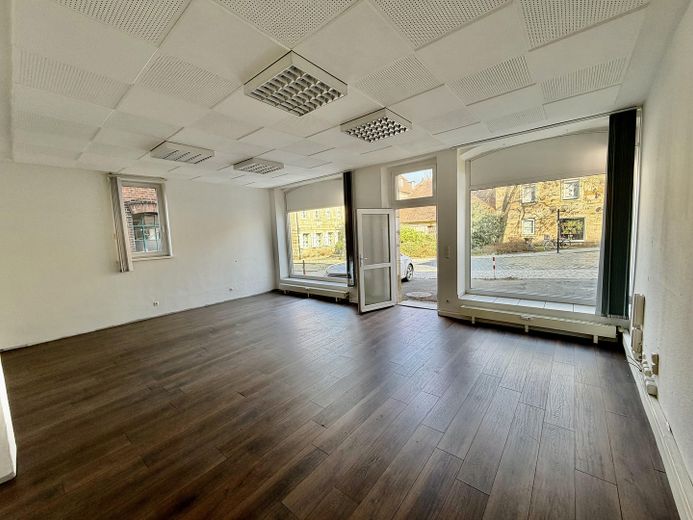 Attraktive Gewerbefläche in Bayreuth – große helle Fensterfront & separater Lagerraum – Foto 6