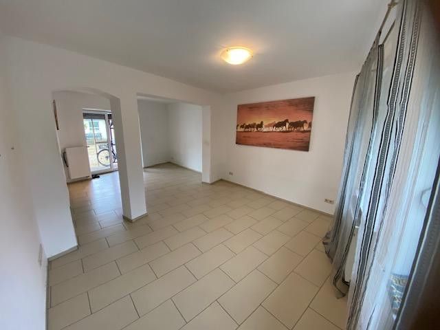 4‑Seiten‑Hof 8200 m², Teilfinanzierung mögl. Berlin-nah, für Pferde, Mehrgeneration, Gewerbe; Café – Wohnzimmer