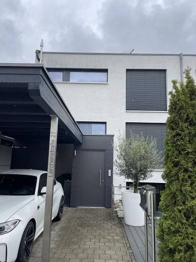 Maison mitoyenne dans le quartier est d’Ulm – Photo 1