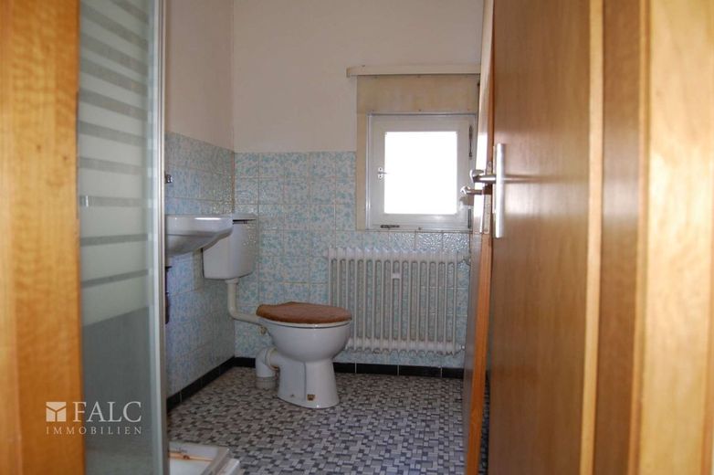 +++Immobile da ristrutturare con molto potenziale, senza commissioni!!!+++ – Badezimmer_OG