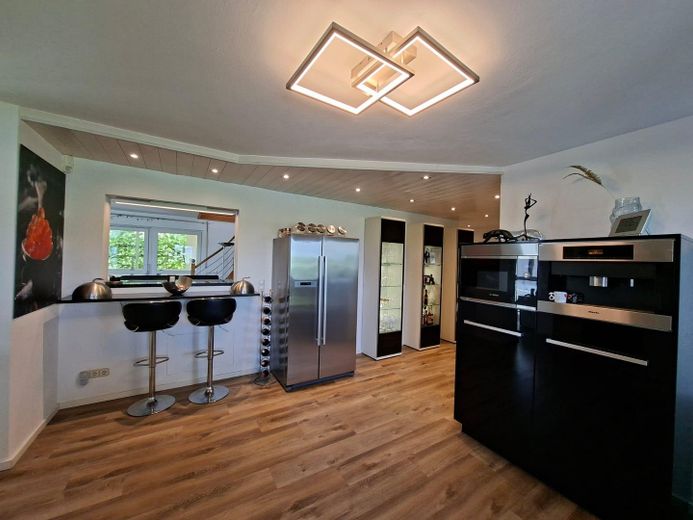 Traumhafter Panoramablick | 276 m² | PV & Speicher | bezugsbereit | provisionsfrei – Photo 11