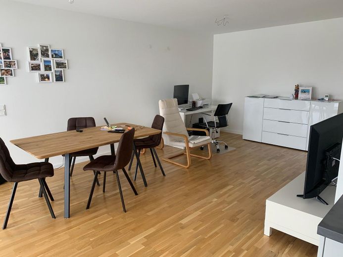 Mieszkanie 2-pokojowe w Herzo-Base 16.05 – Wohnraum