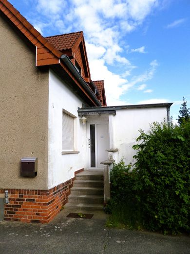 Приховане диво простору! Здвоєний будинок із великим садом, гаражем і напрочуд великою площею – 7. Hauseingang Straßenseite