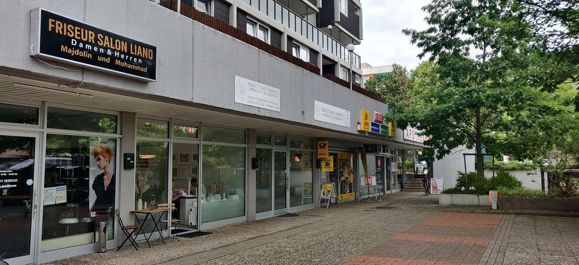 Hannover Teraslı Evinde 3 Kat Üzerine Yayılmış Muhteşem 4 Odalı Daire – Teil der Ladenzeile